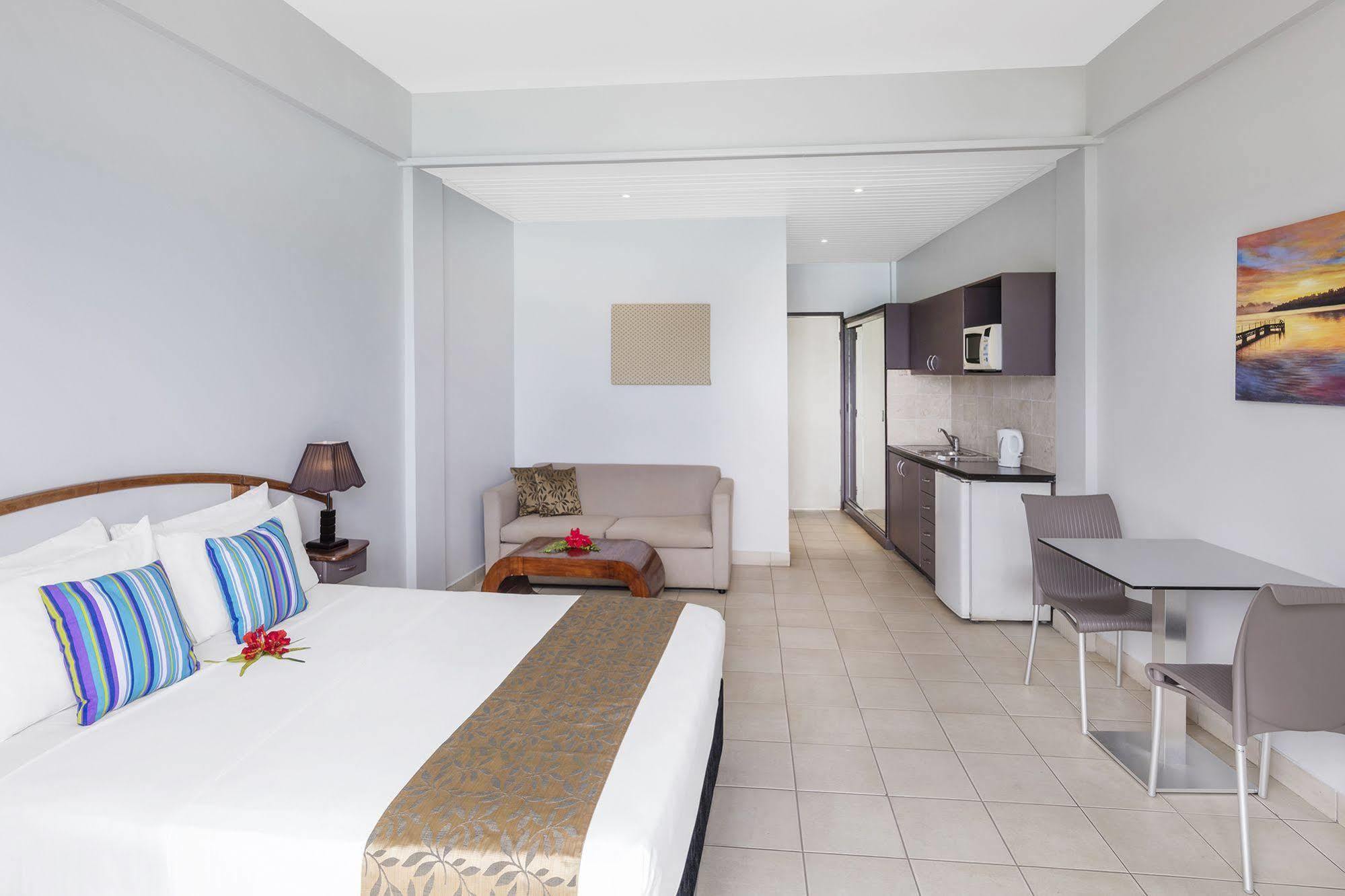 Chantillys On The Bay Port Vila Exterior photo